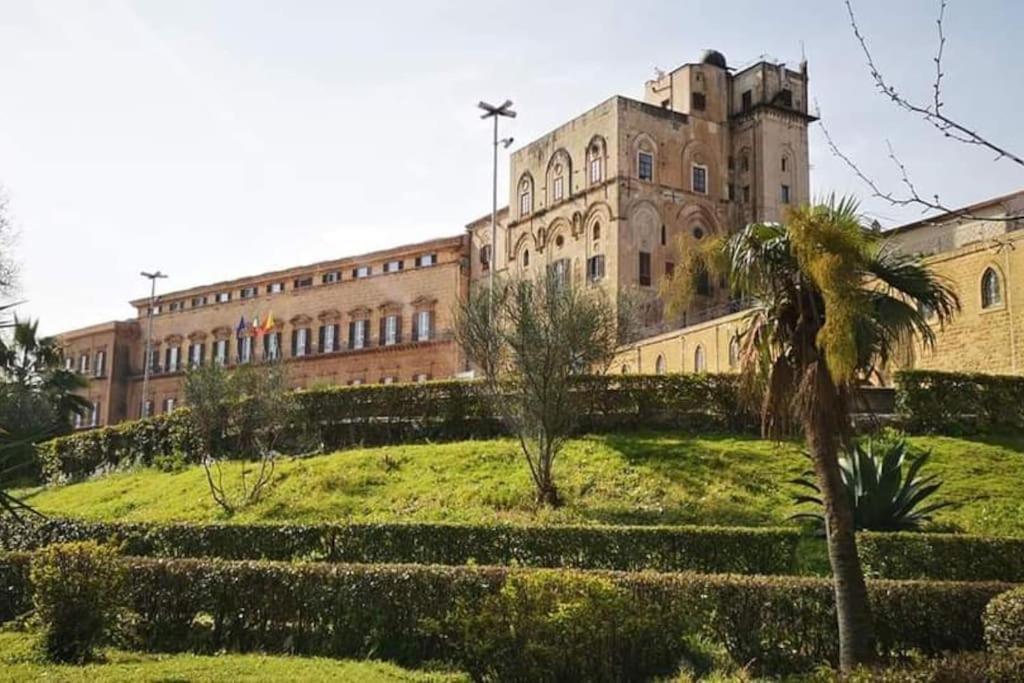 Sofia'S Apt Loft Incantevole Con Terrazza Privata Palermo Kültér fotó